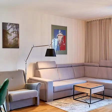 Laguna 43 Z Garazem-