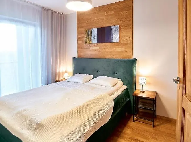 Laguna 43 Z Garazem- *